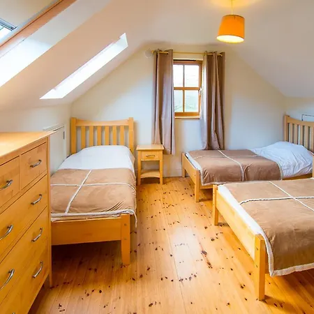 Croagh Patrick Hostel & Cottages Resort Holiday home *