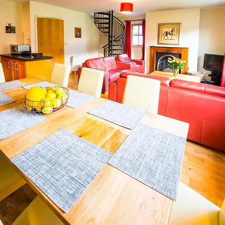 Croagh Patrick Hostel & Cottages Resort Murrisk